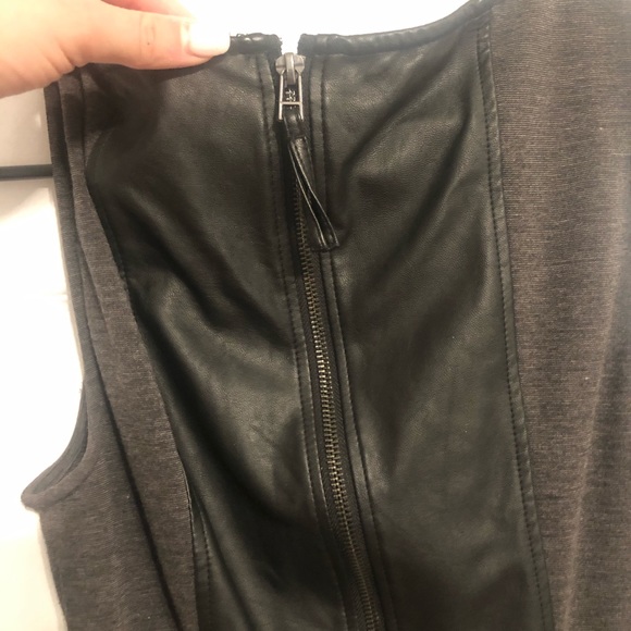 Guess dress with leather strip - Picture 4 of 5